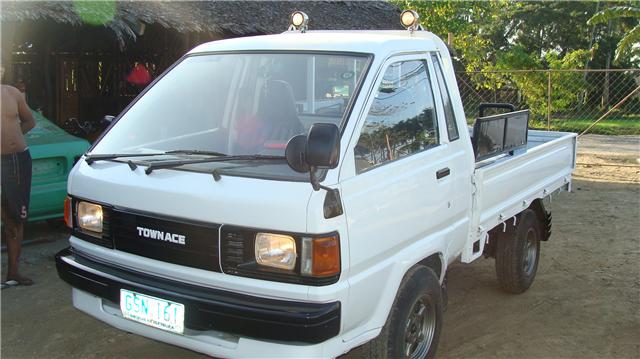 Truck for pick up